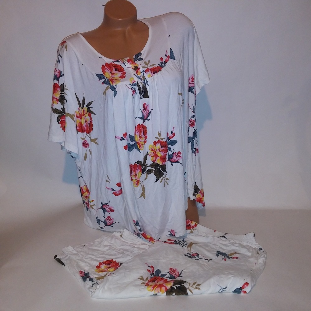 Bestbee Set Womens Top & Bottom 4X Cream Floral Capri